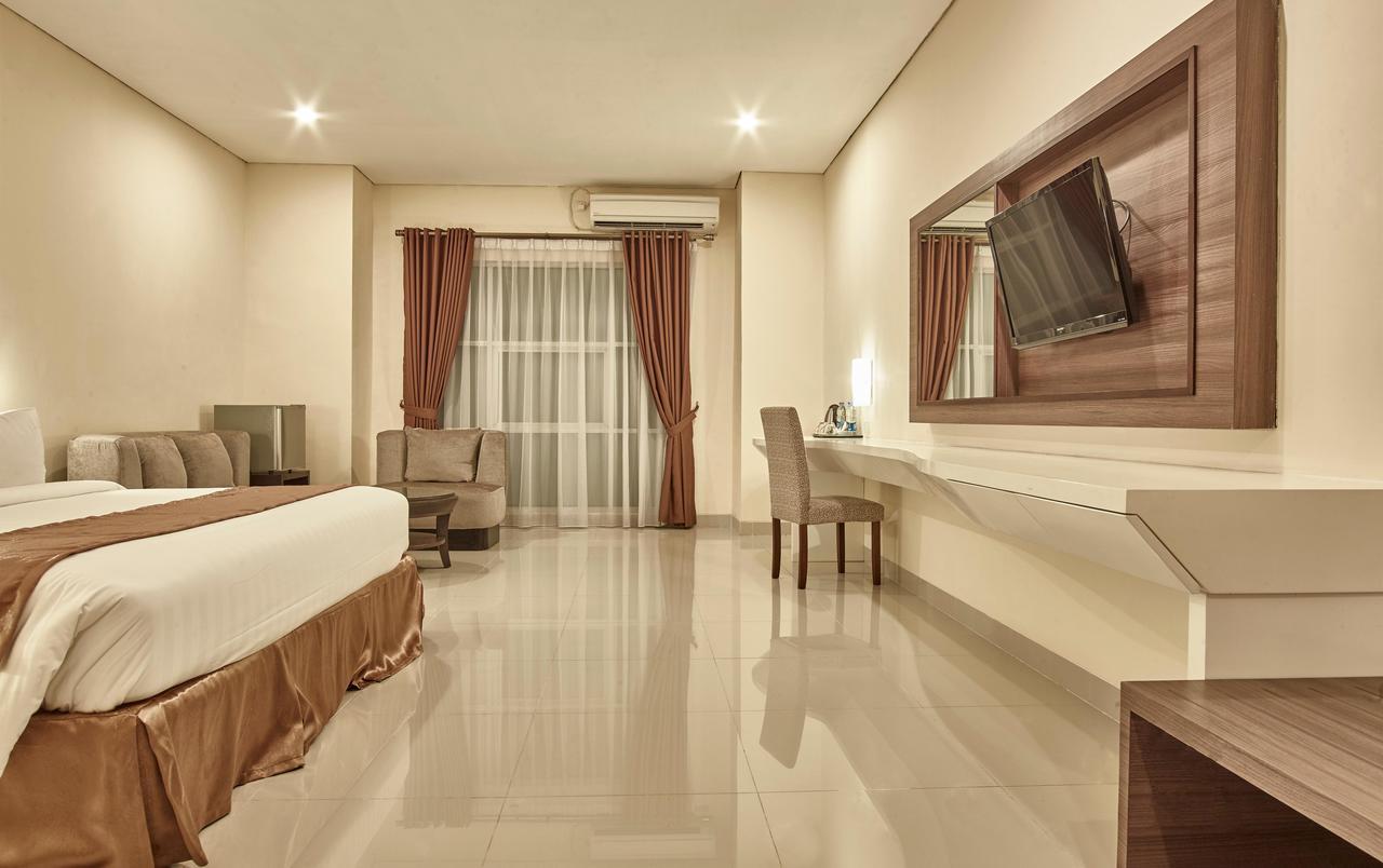 President Executive Club Hotell Cikarang Eksteriør bilde