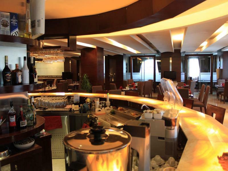 President Executive Club Hotell Cikarang Eksteriør bilde